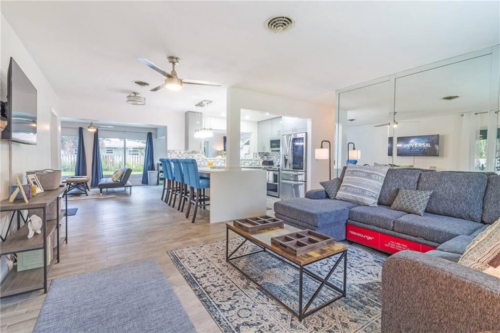 Lyons Park 33-28 B - Residential