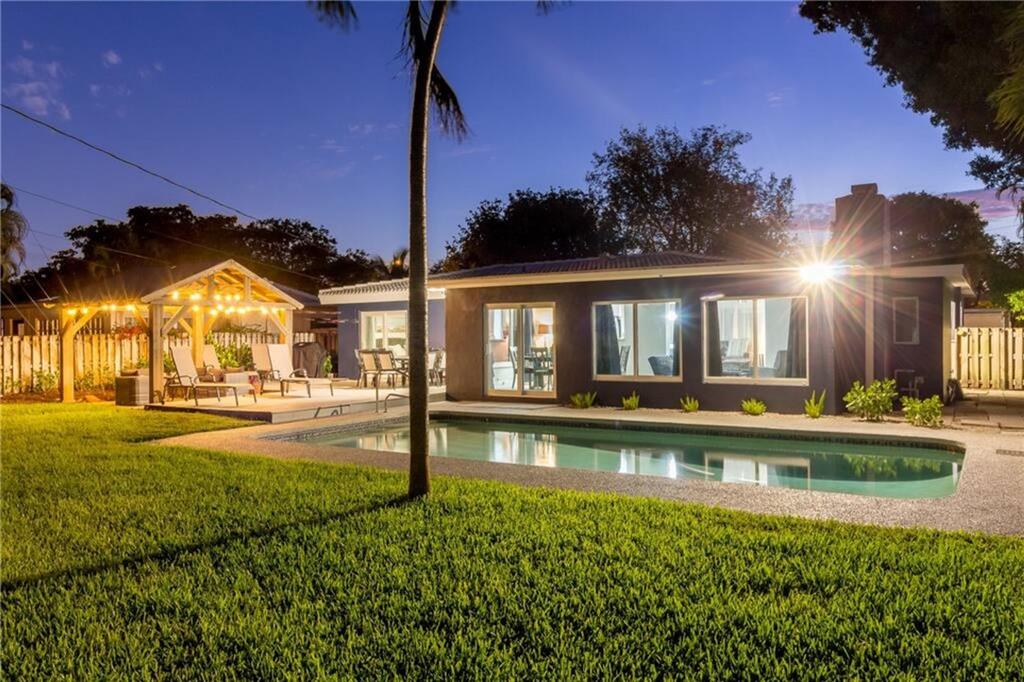 Lyons Park 33-28 B - Residential