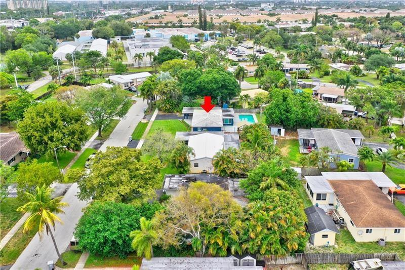 Lyons Park 33-28 B - Residential