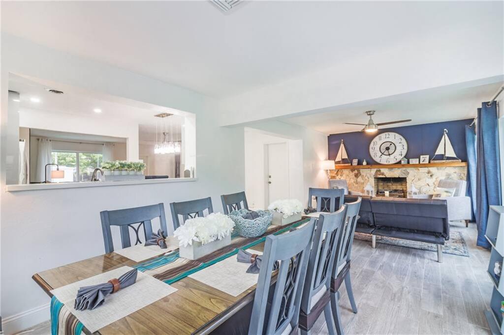Lyons Park 33-28 B - Residential