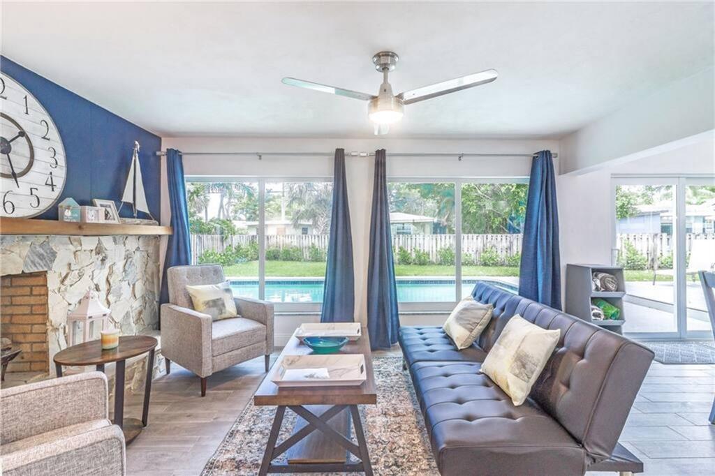 Lyons Park 33-28 B - Residential