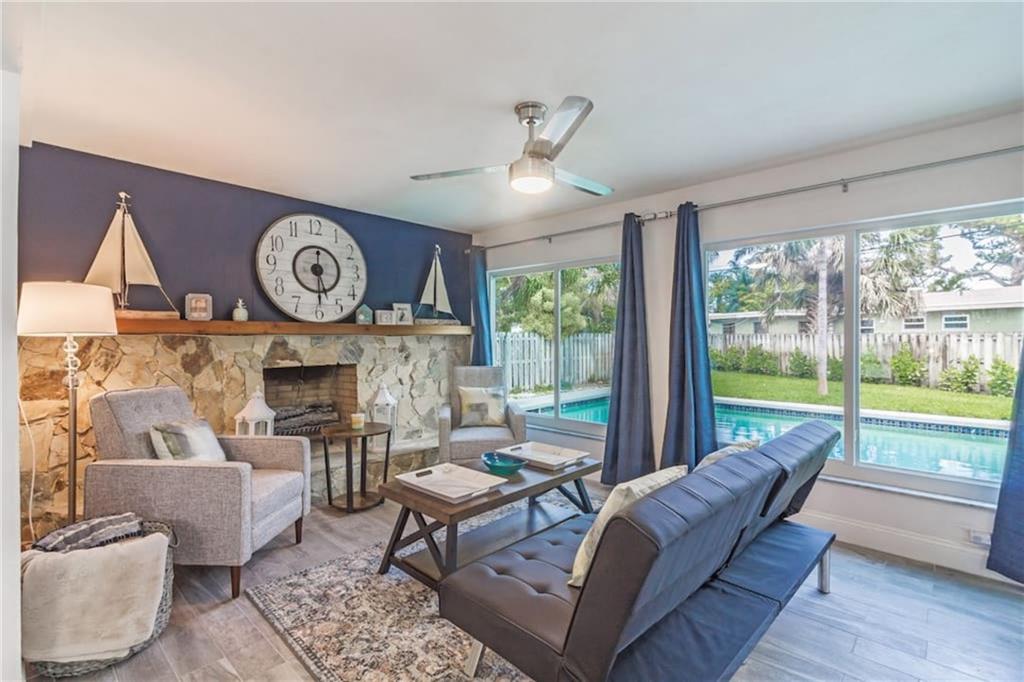 Lyons Park 33-28 B - Residential