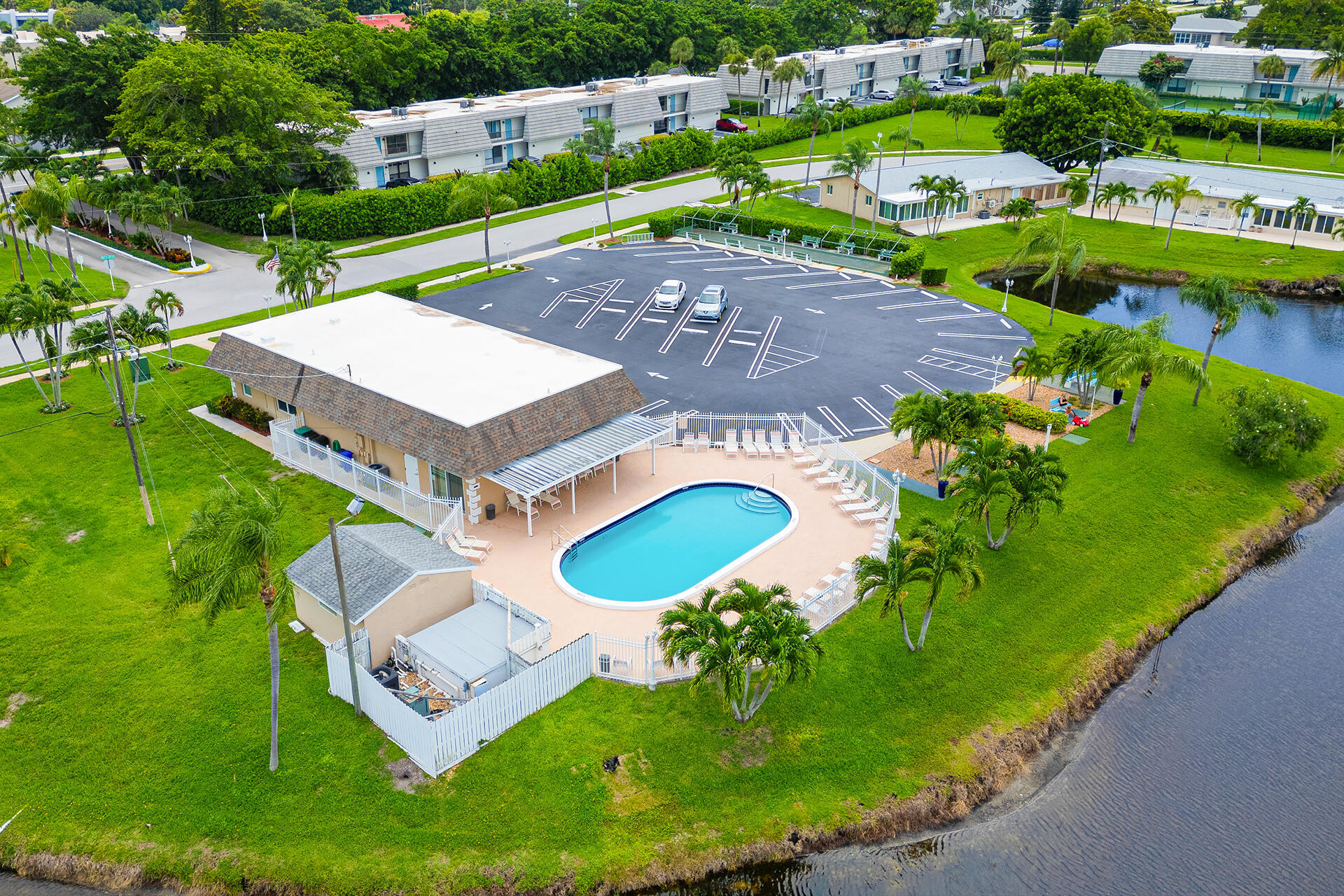 Imperial Villas Condo 01-06 - Residential Lease