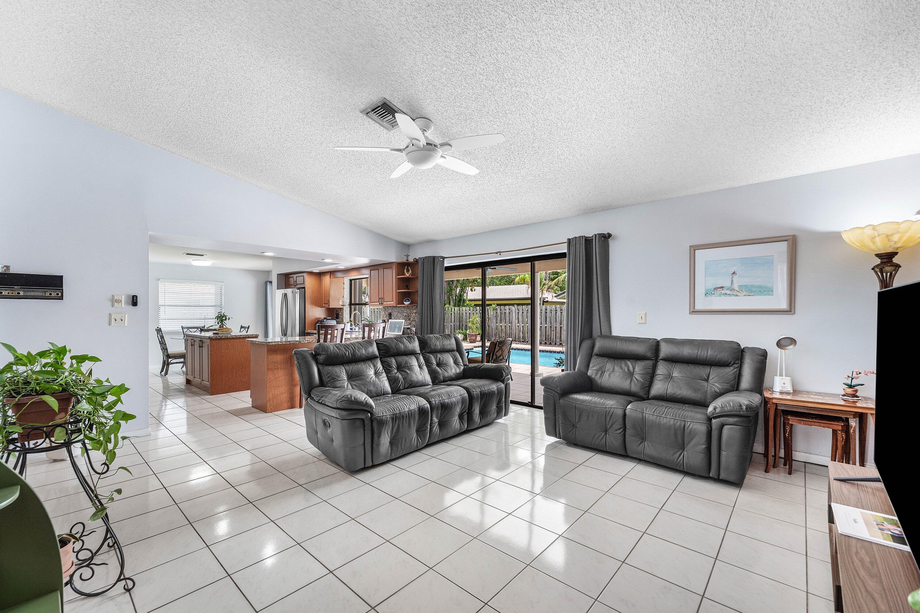 CYPRESS RUN - Residential