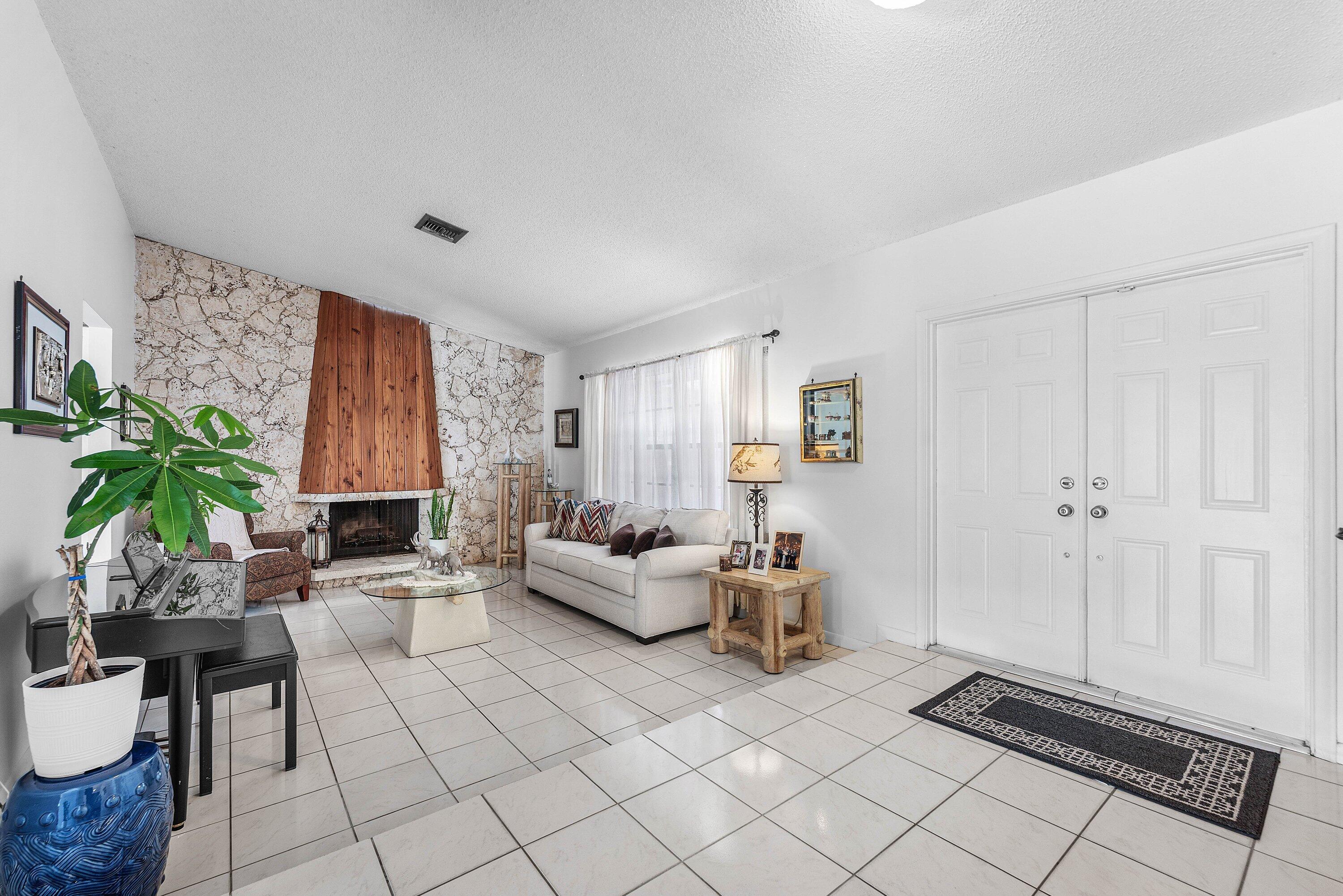 CYPRESS RUN - Residential
