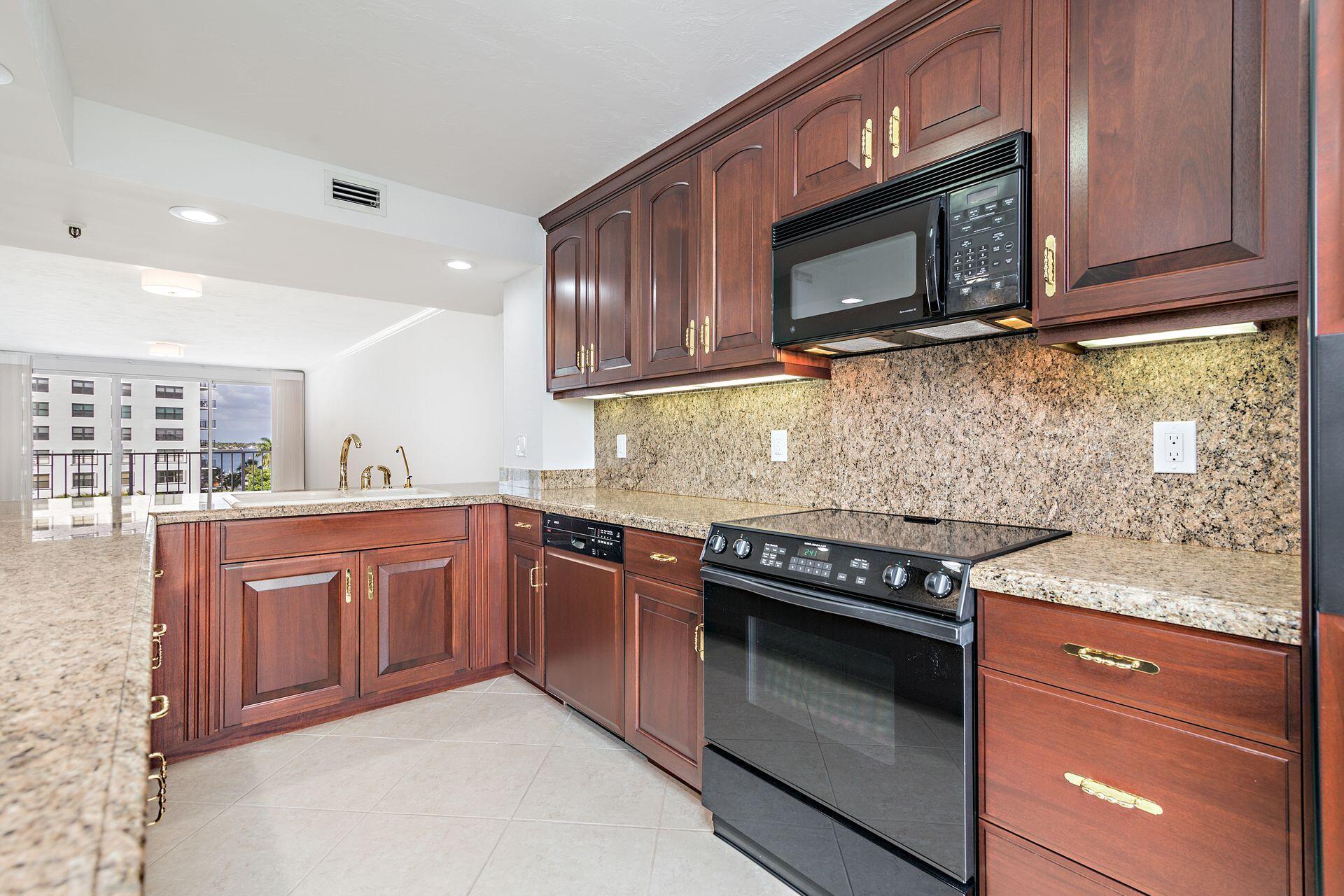 HARBOR TOWERS & MARINA CONDO - Residential Lease