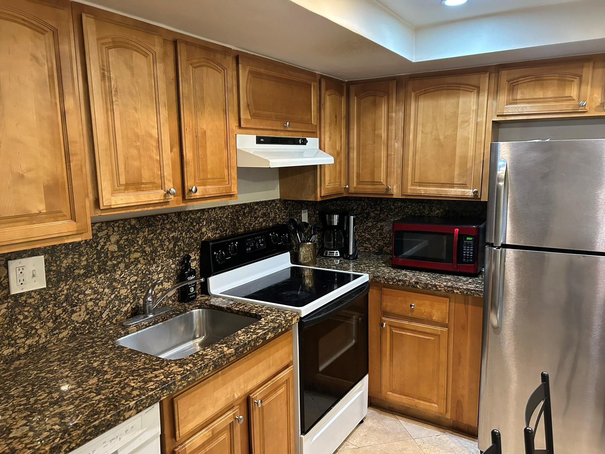 What can you find in Victoria Park for under 200K? How about a beautiful condo with travertine floors and bath, an upscale refrigerator (originally $3000+ not depicted in photos), a 2 year old AC compressor and air handler, community pool, and a private 6 foot fenced patio.  All right in the heart of Victoria Park!  Association fee is lower than most at only $500/month. Includes new community washer and dryers, new fence, and new building paint.  No assessments are expected or currently pending.