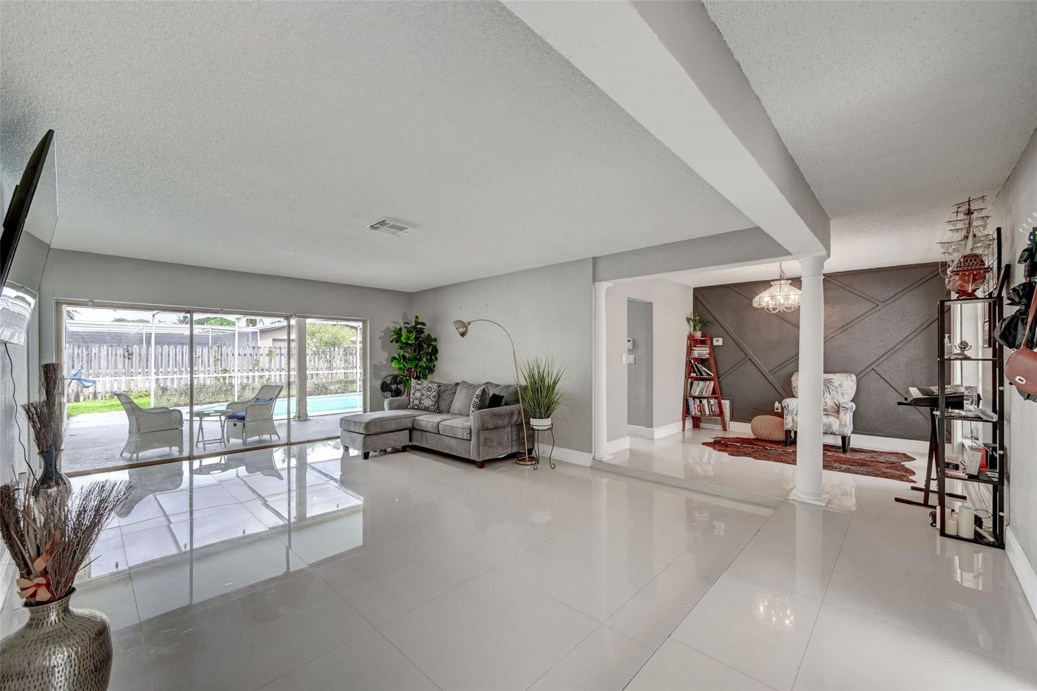 SUNRISE GOLF VILLAGE FIRST ADD - Residential Lease