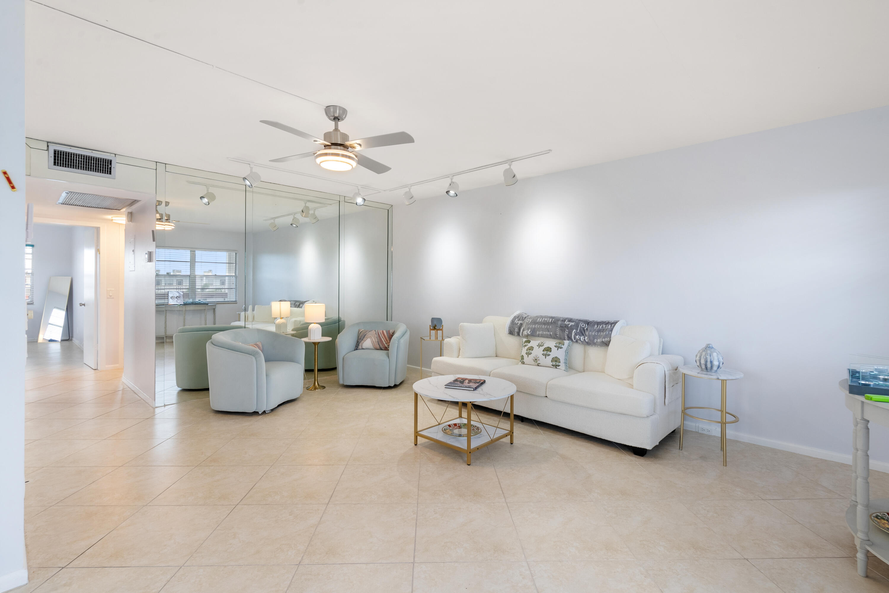 CORNWALL AT CENTURY VILLAGE CONDO - Residential Lease