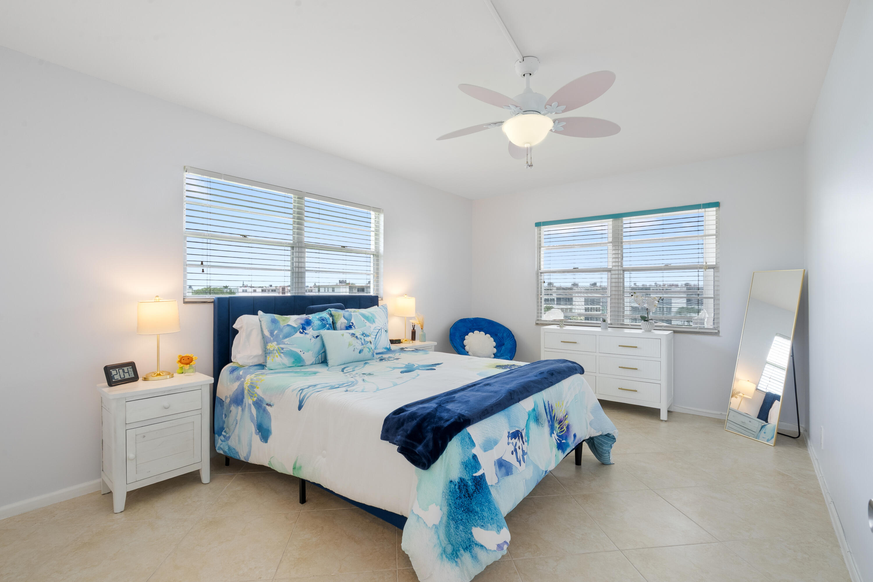 CORNWALL AT CENTURY VILLAGE CONDO - Residential Lease