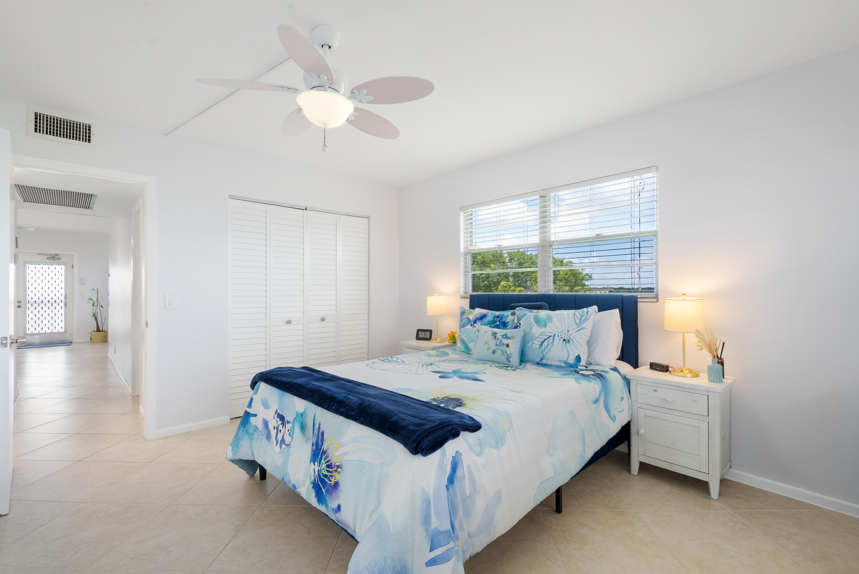 CORNWALL AT CENTURY VILLAGE CONDO - Residential Lease