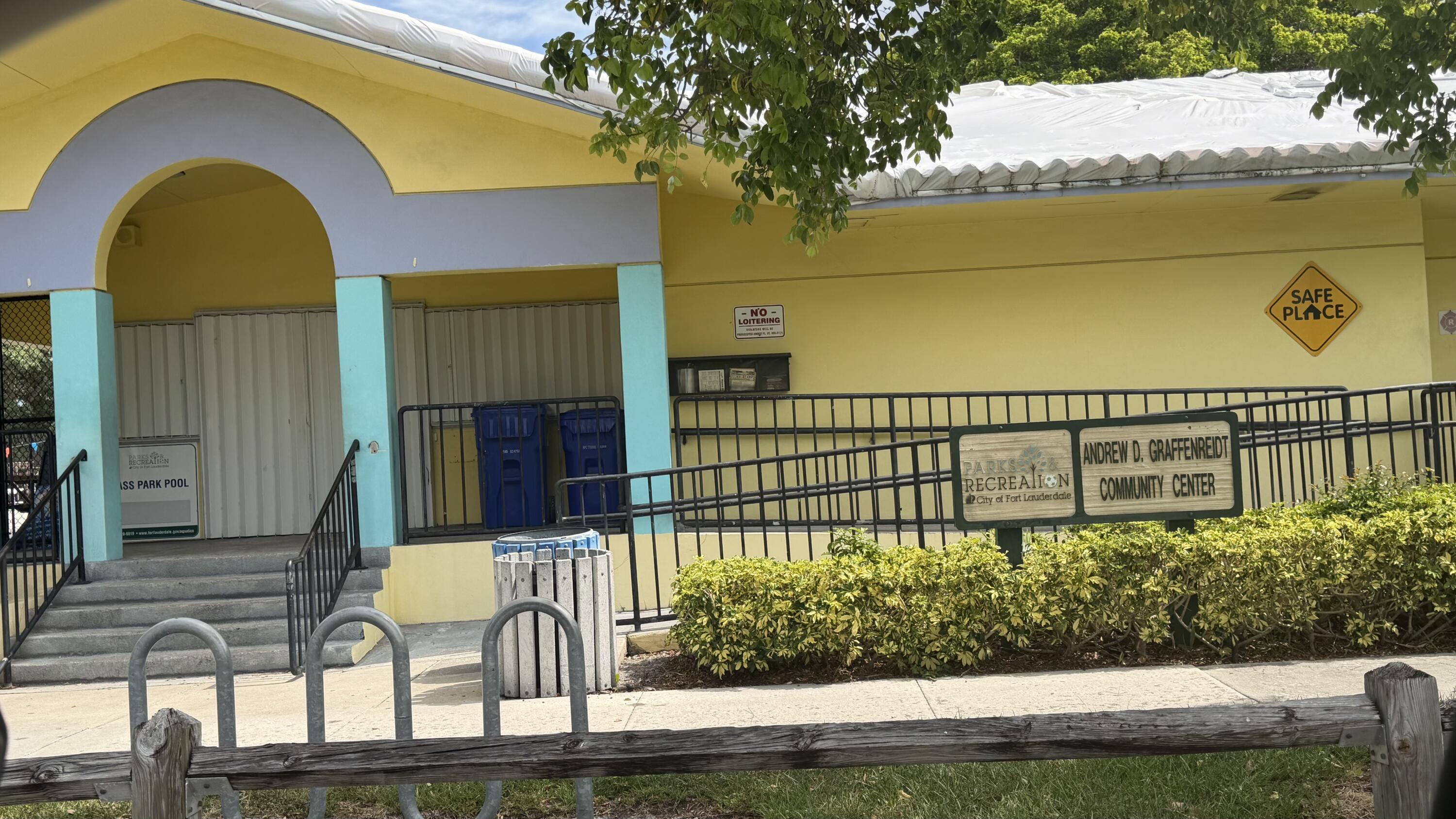 LAUDERDALE MANOR HOMESITES - Residential Lease