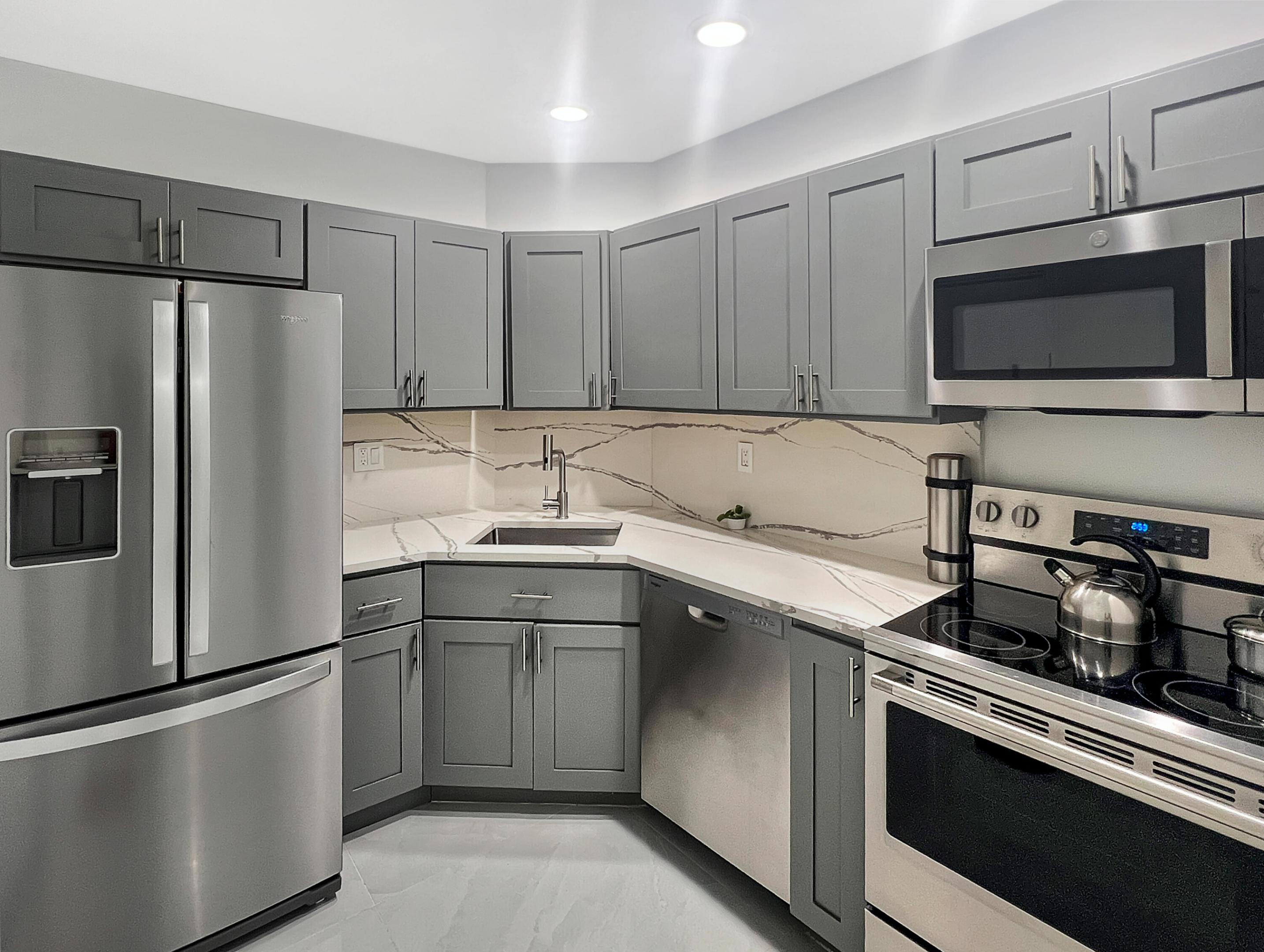 MANOR GROVE VILLAGE TWO CONDO - Residential