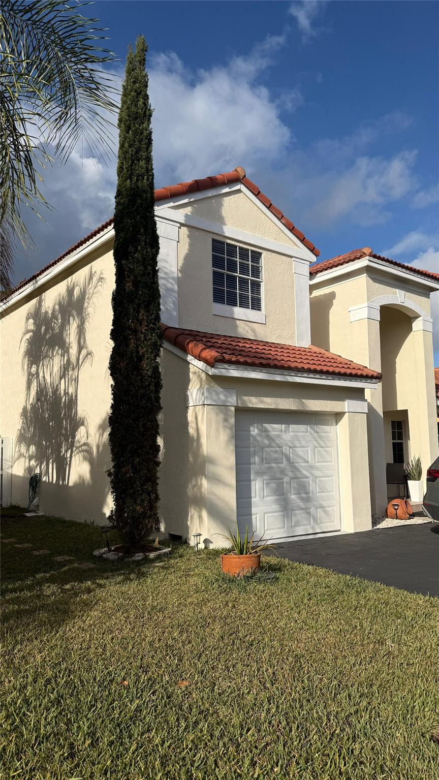 SECTOR 5 - - Residential Lease