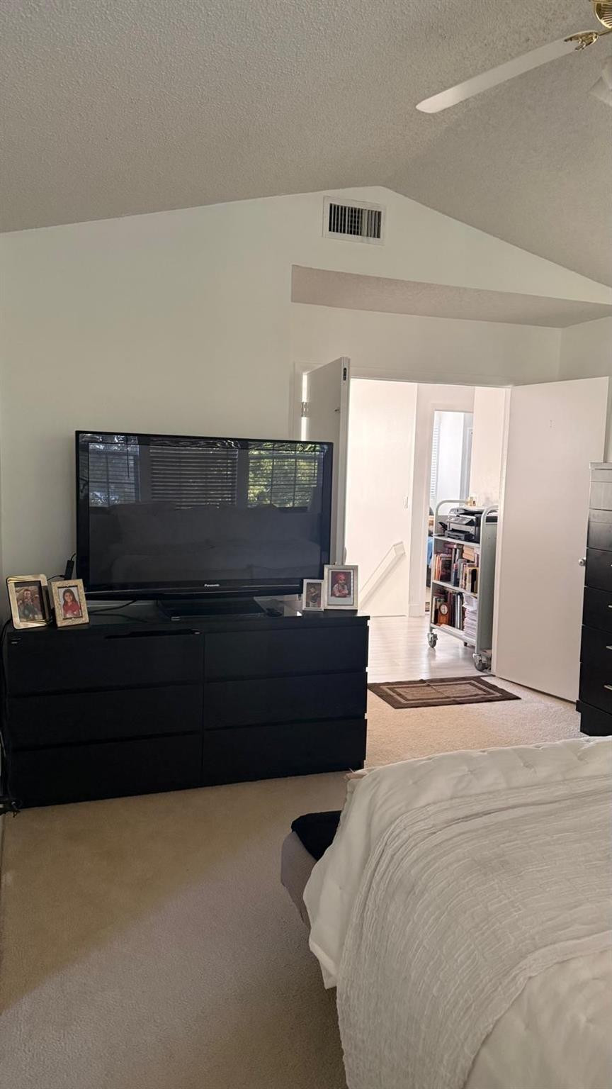 SECTOR 5 - - Residential Lease