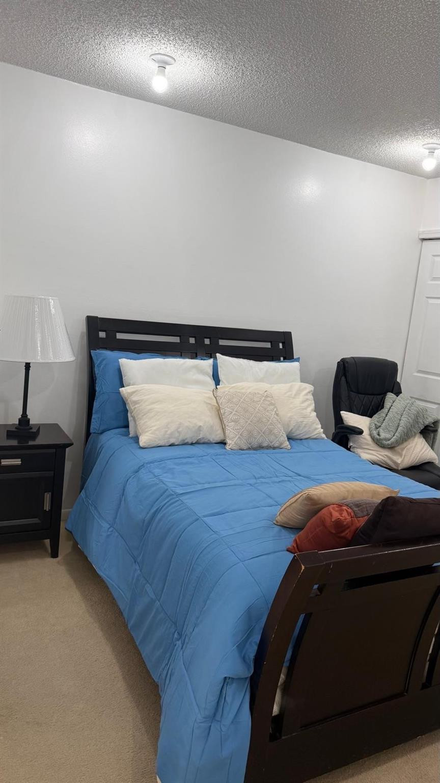 SECTOR 5 - - Residential Lease