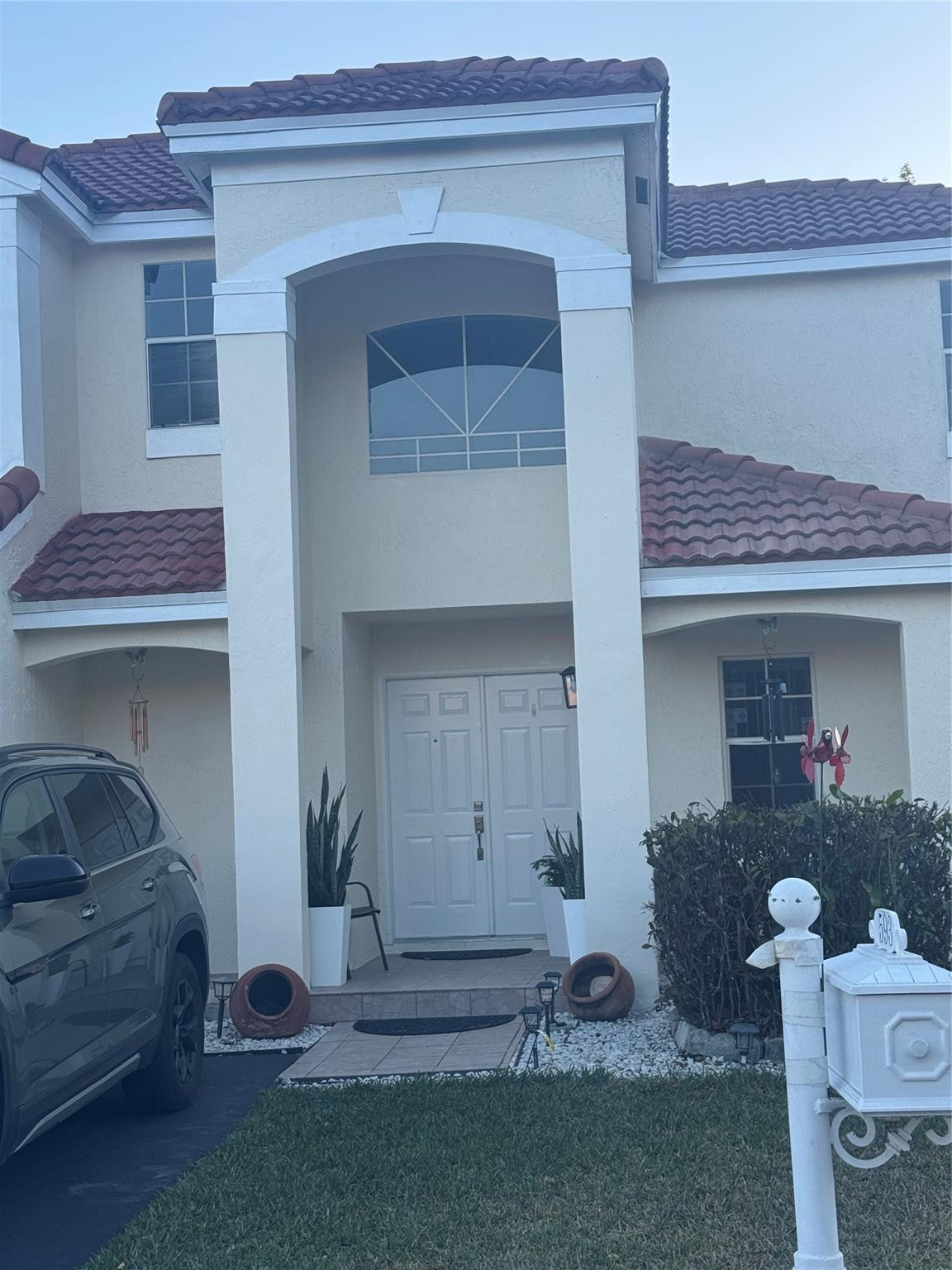 SECTOR 5 - - Residential Lease
