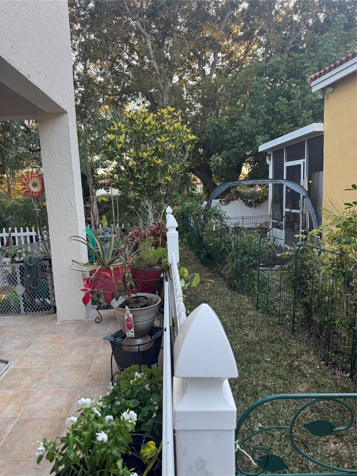 SECTOR 5 - - Residential Lease