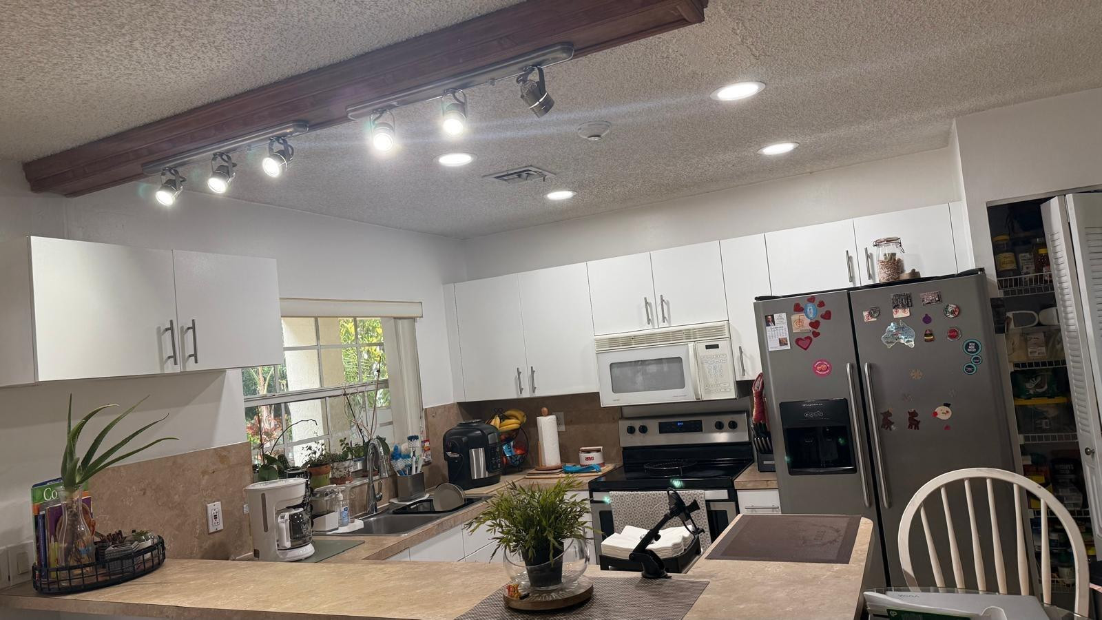 SECTOR 5 - - Residential Lease