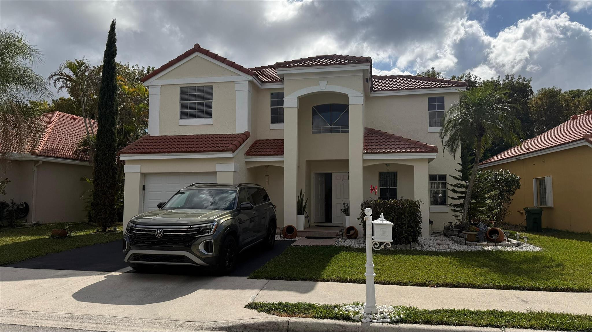 SECTOR 5 - - Residential Lease