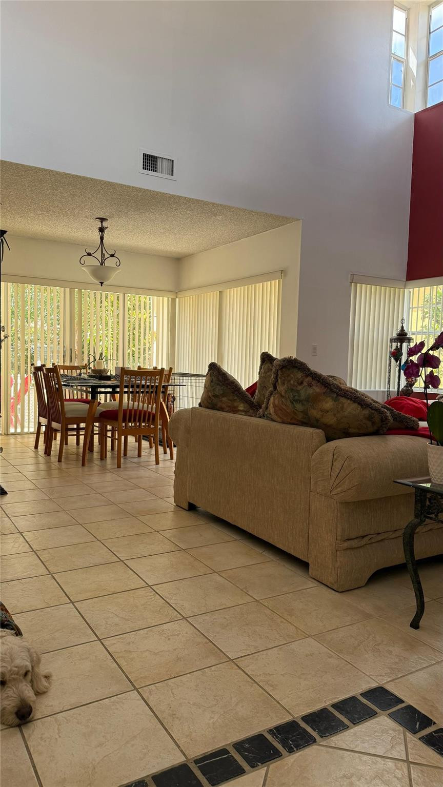 SECTOR 5 - - Residential Lease