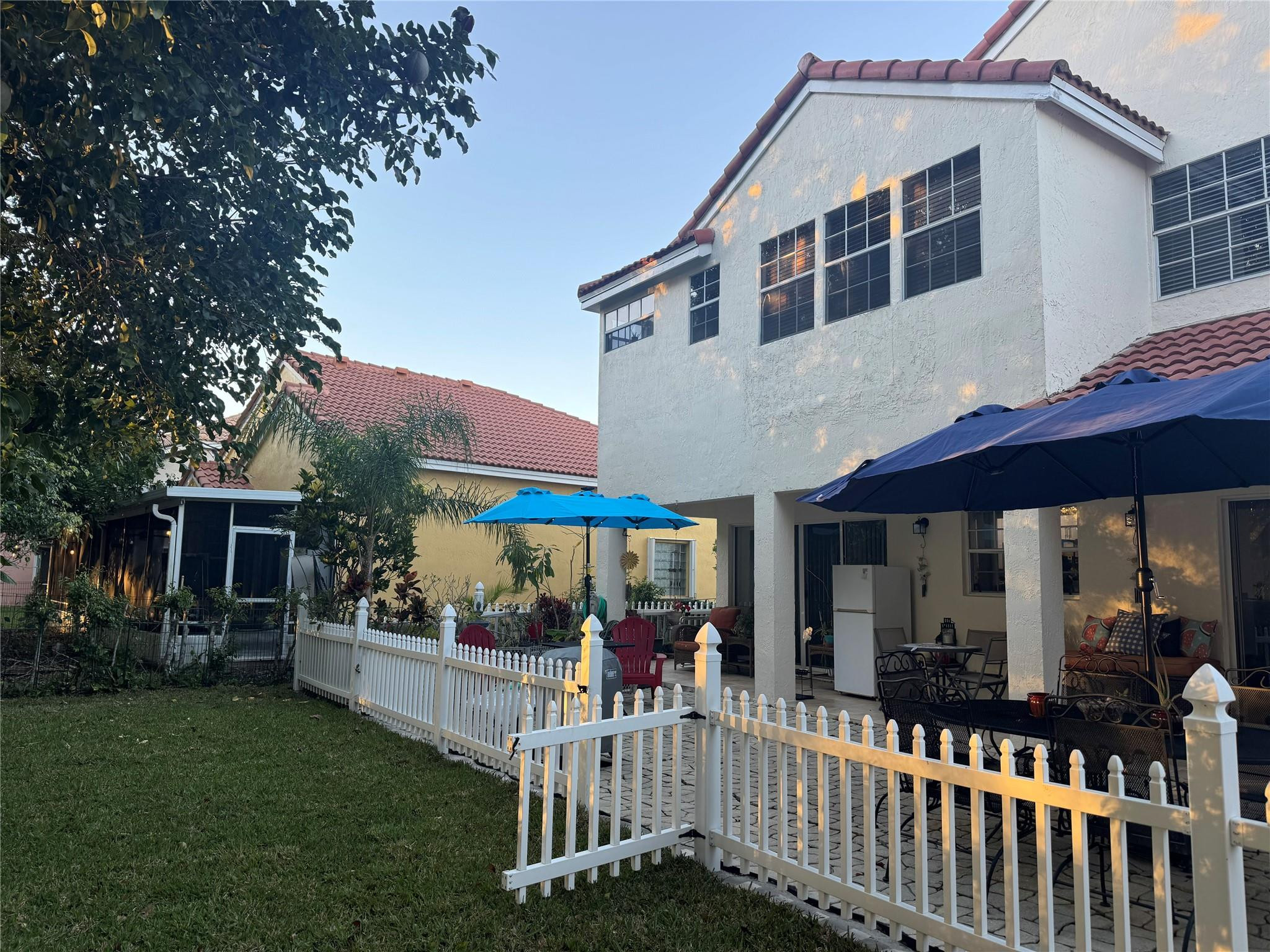 SECTOR 5 - - Residential Lease
