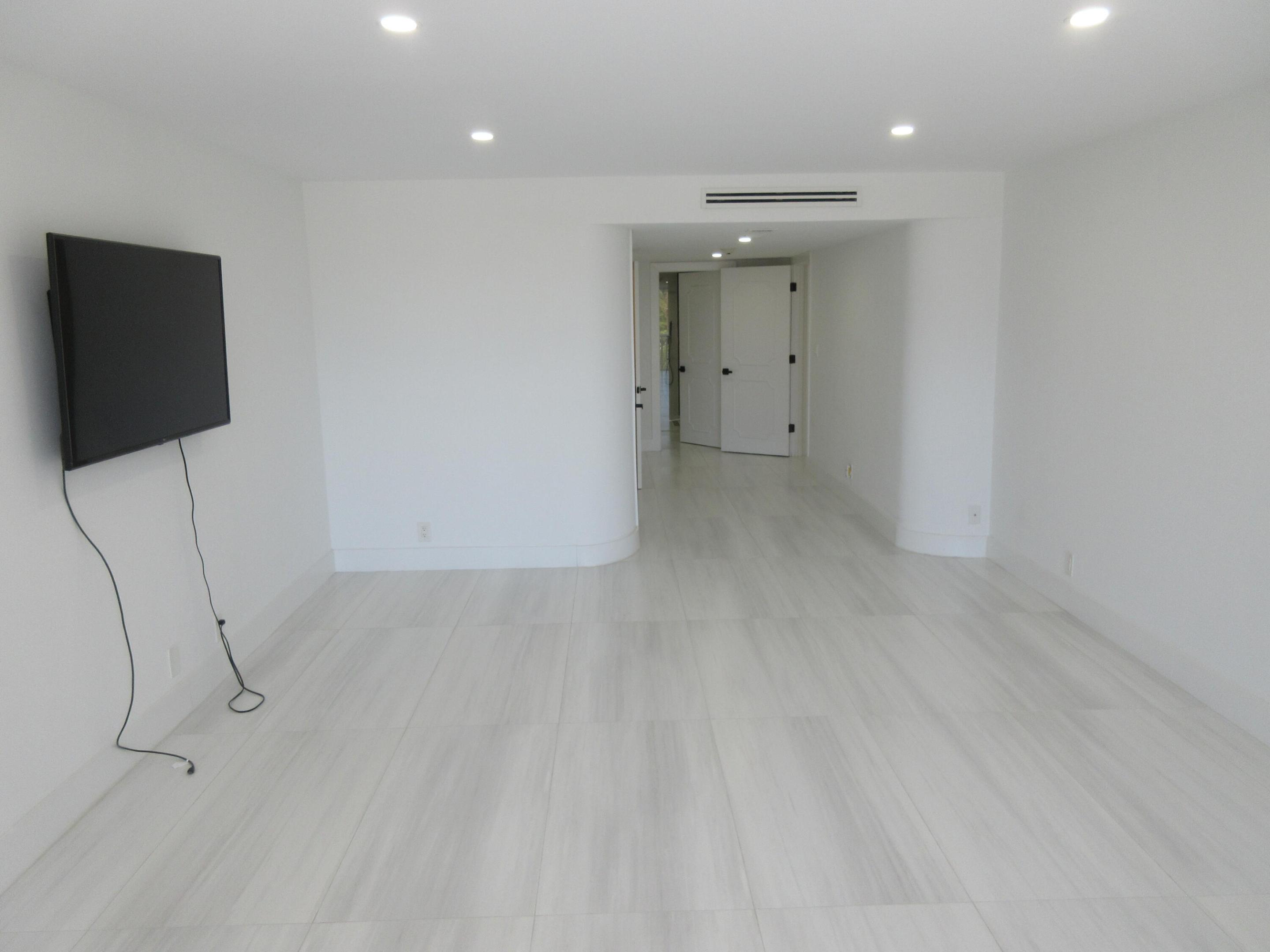 POINT OF AMERICAS PHASE II CONDO - Residential