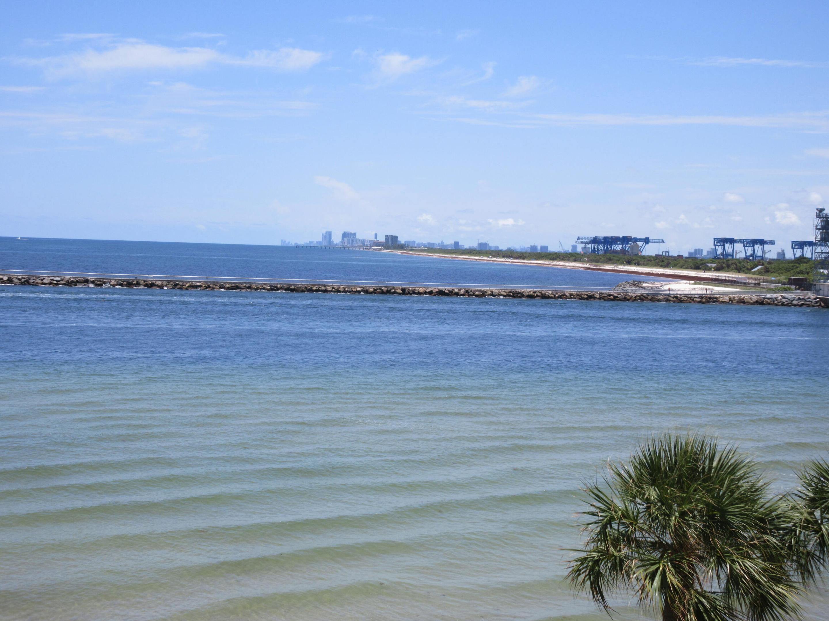 POINT OF AMERICAS PHASE II CONDO - Residential