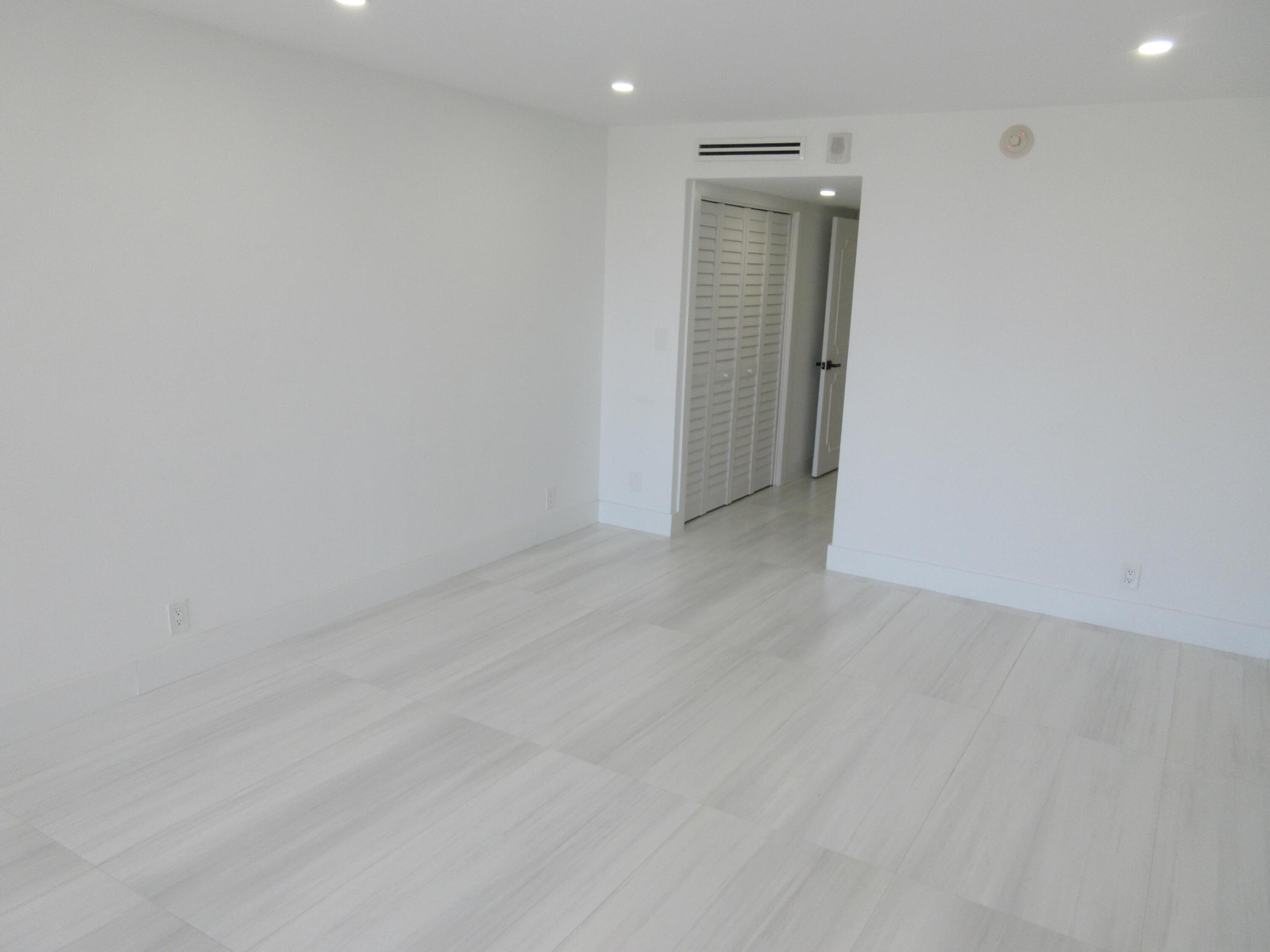 POINT OF AMERICAS PHASE II CONDO - Residential