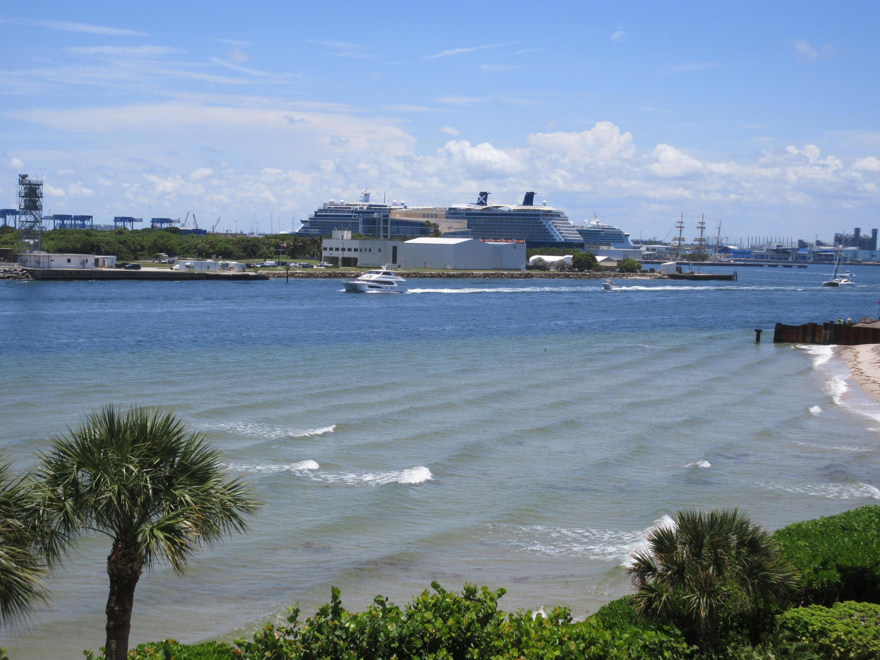 POINT OF AMERICAS PHASE II CONDO - Residential