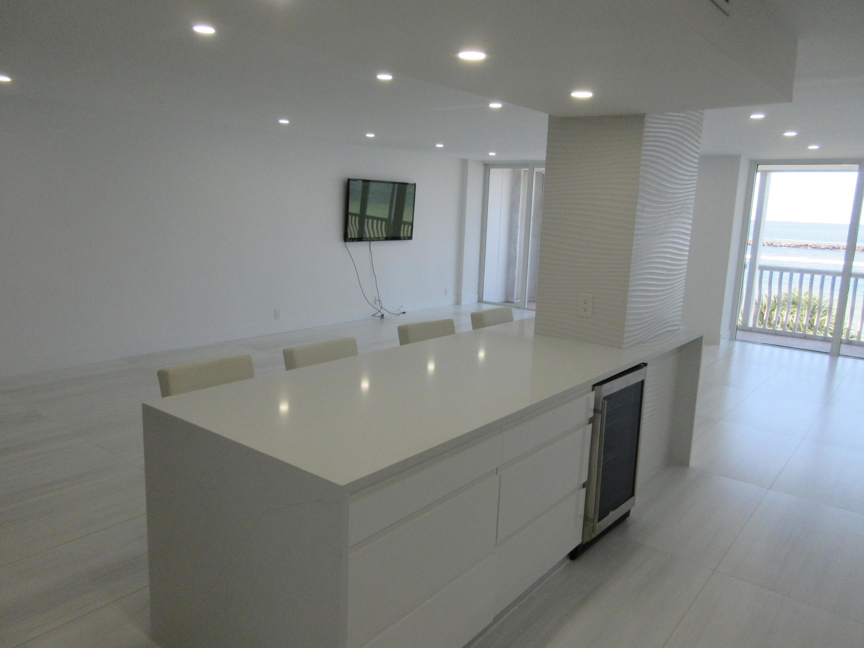 POINT OF AMERICAS PHASE II CONDO - Residential