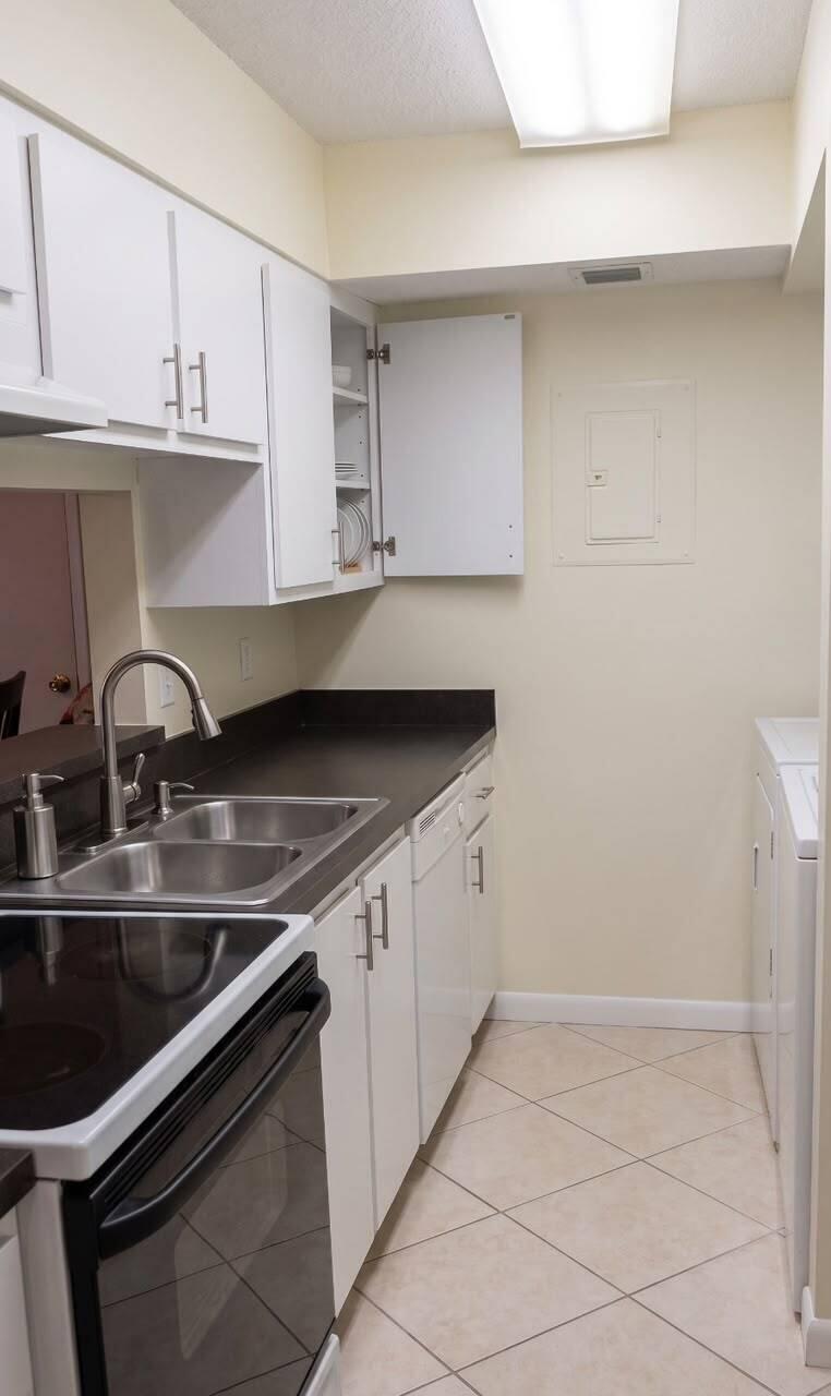 ARBOR KEYS CONDO - Residential
