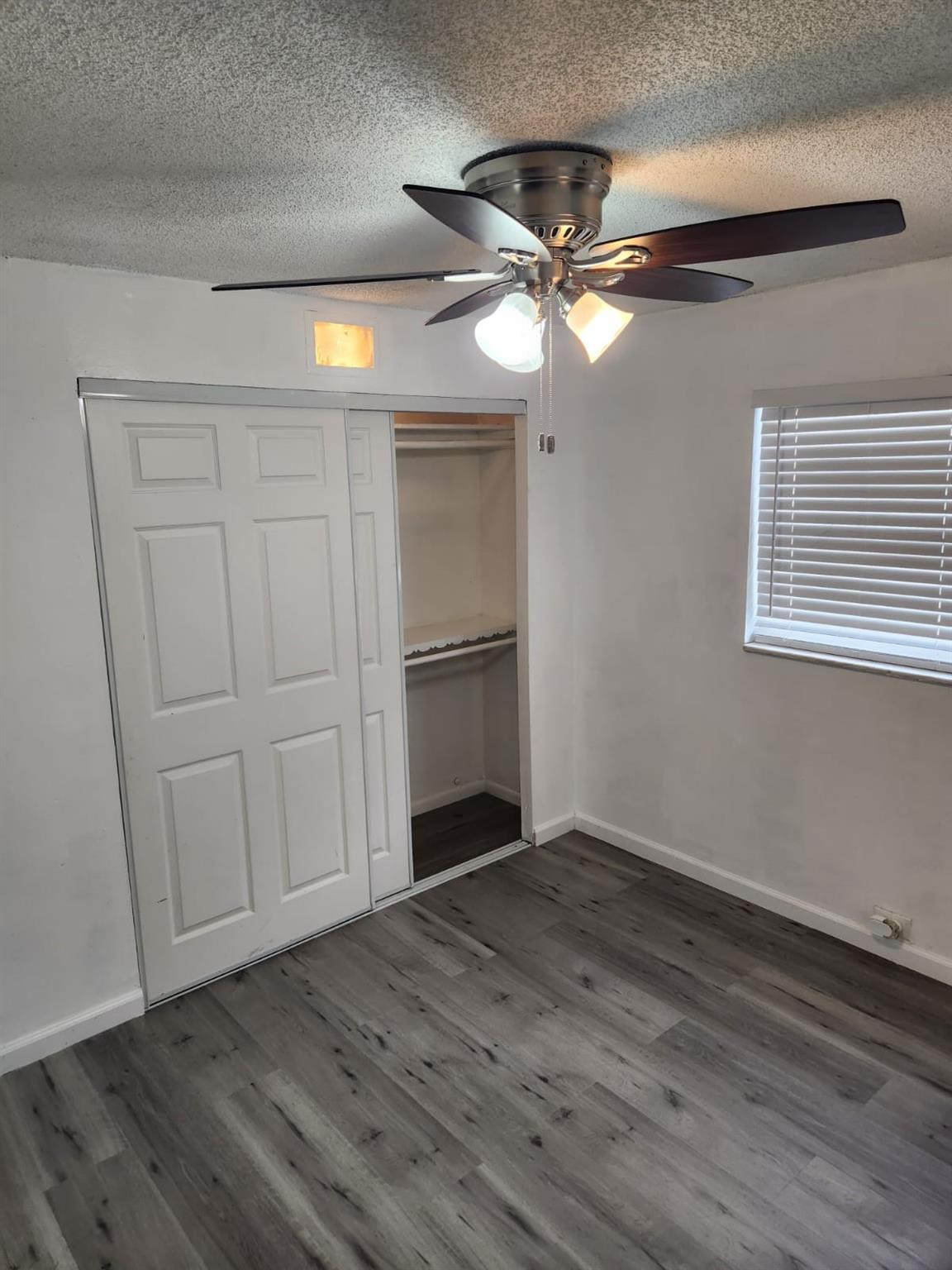SUNRISE GOLF VILLAGE SEC SIX - Residential Lease