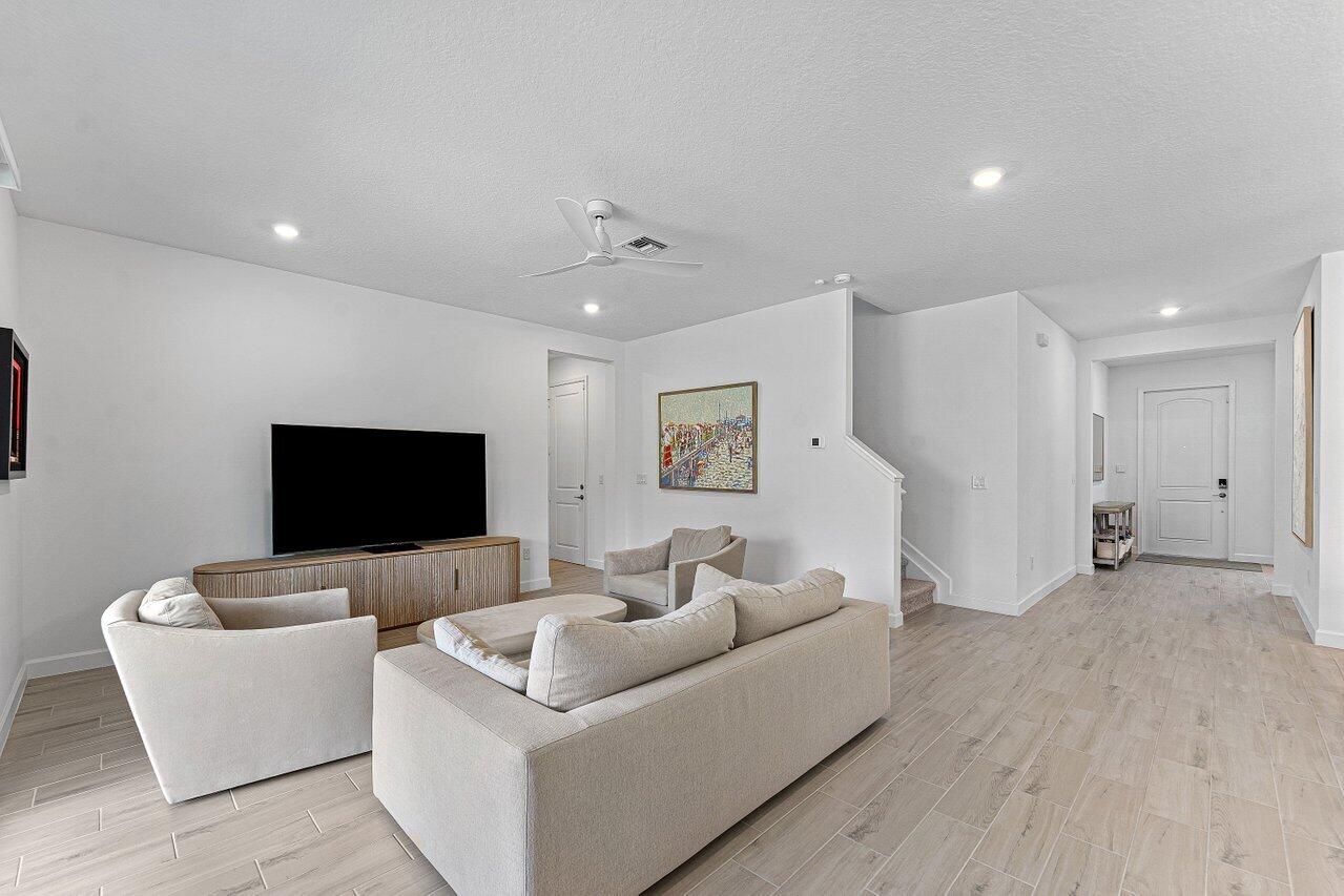 BOYNTON WATERS WEST 2 - Residential