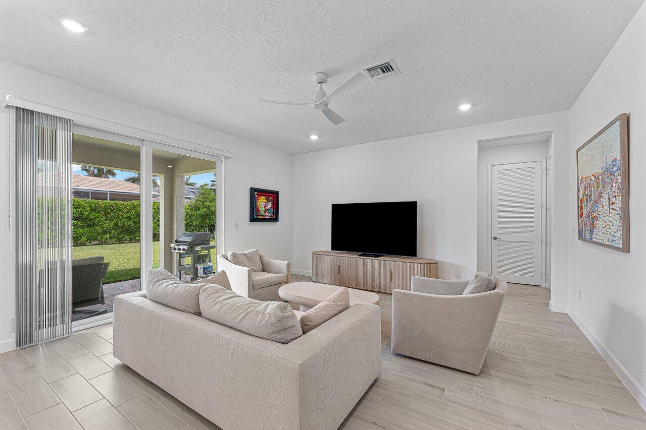 BOYNTON WATERS WEST 2 - Residential