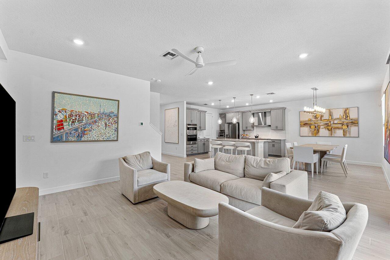 BOYNTON WATERS WEST 2 - Residential