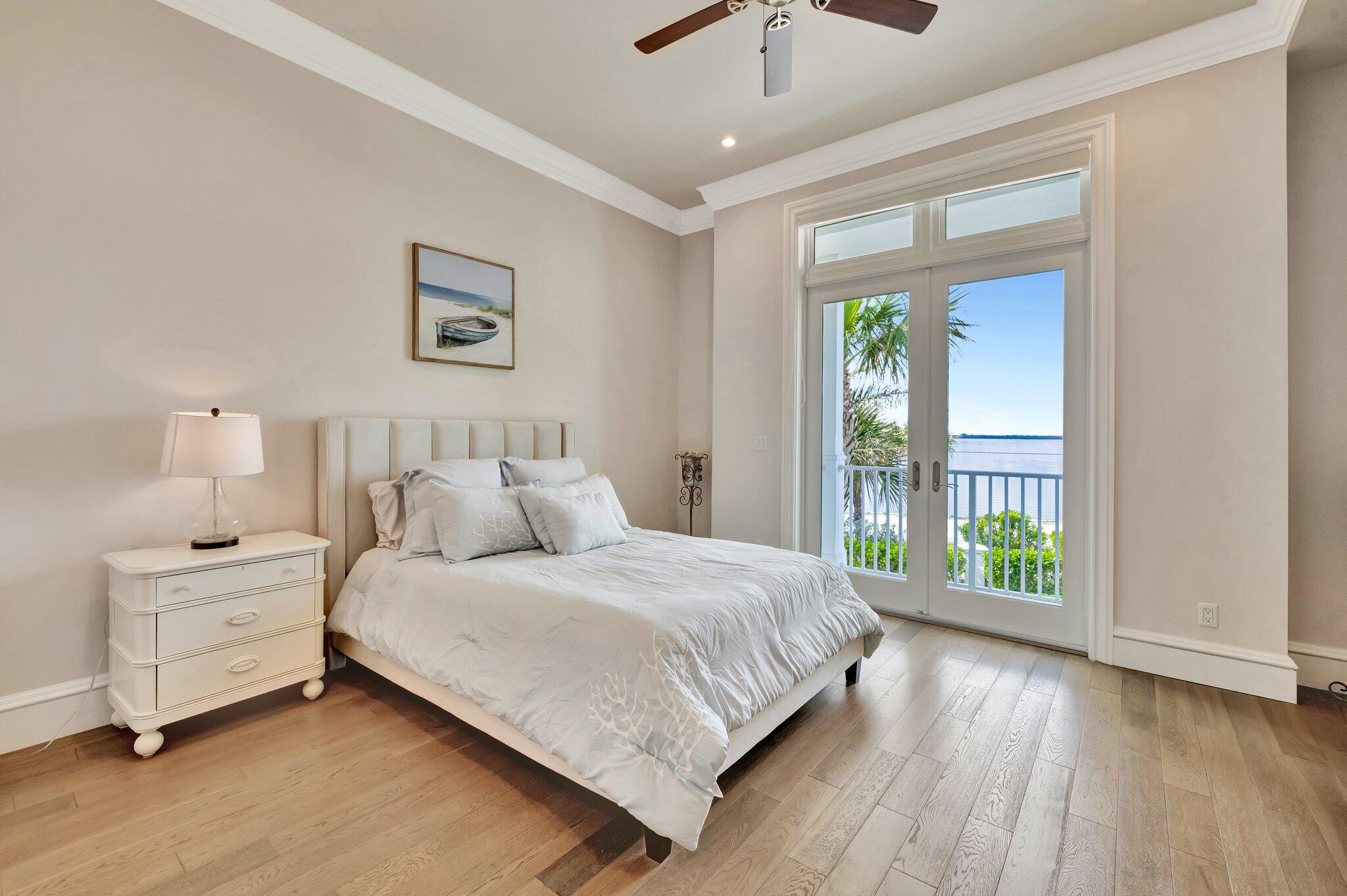 DIAMOND SANDS - Residential