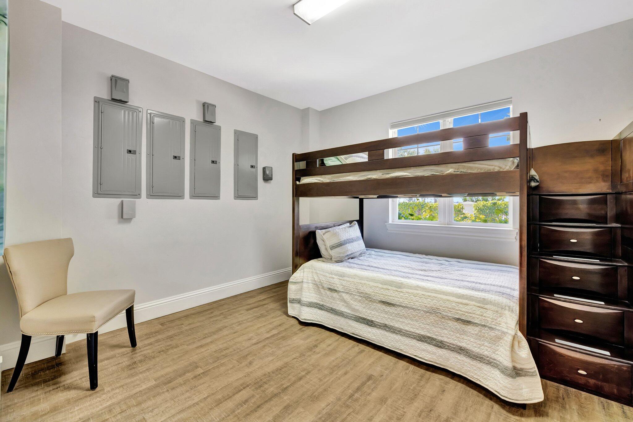 DIAMOND SANDS - Residential