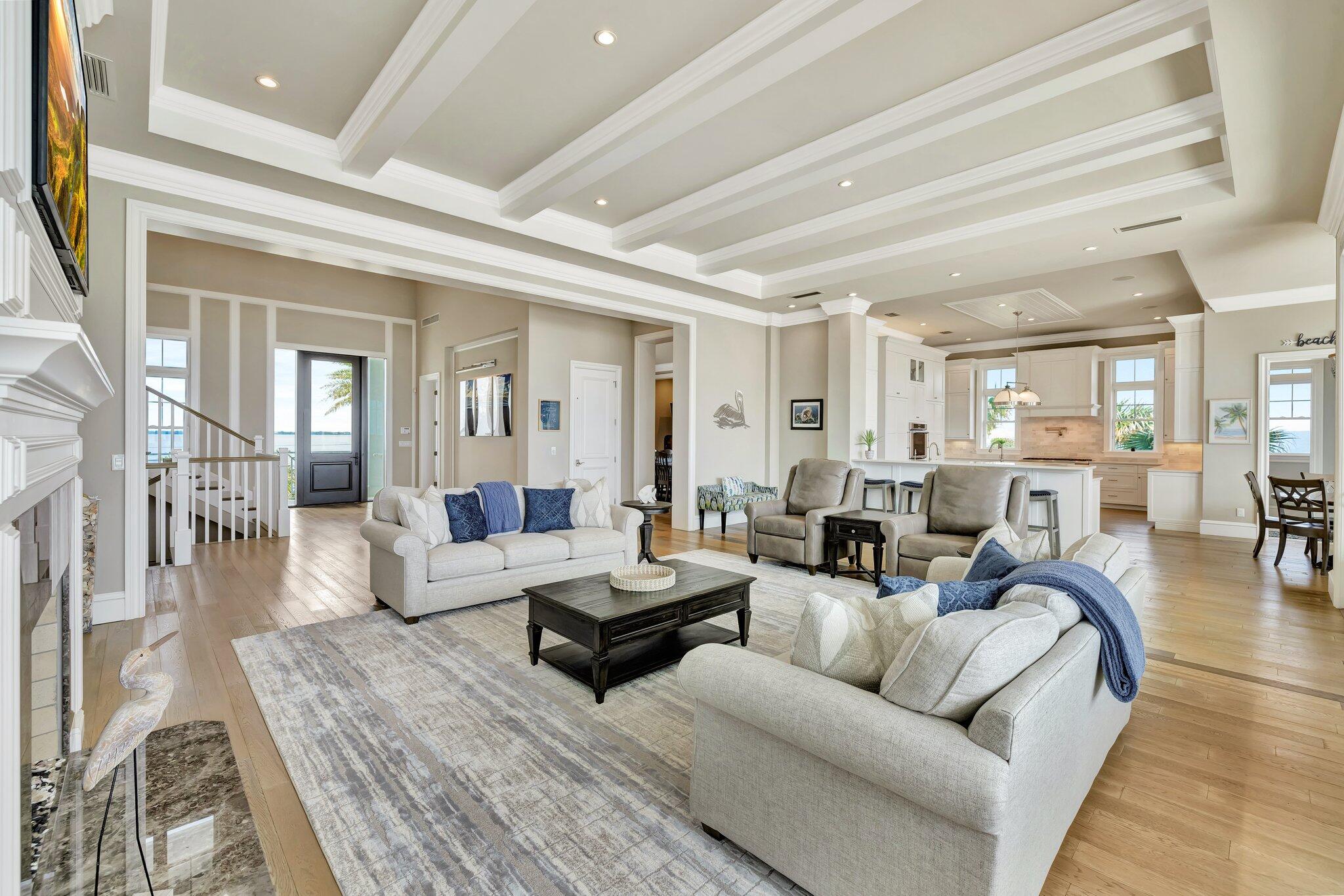 DIAMOND SANDS - Residential