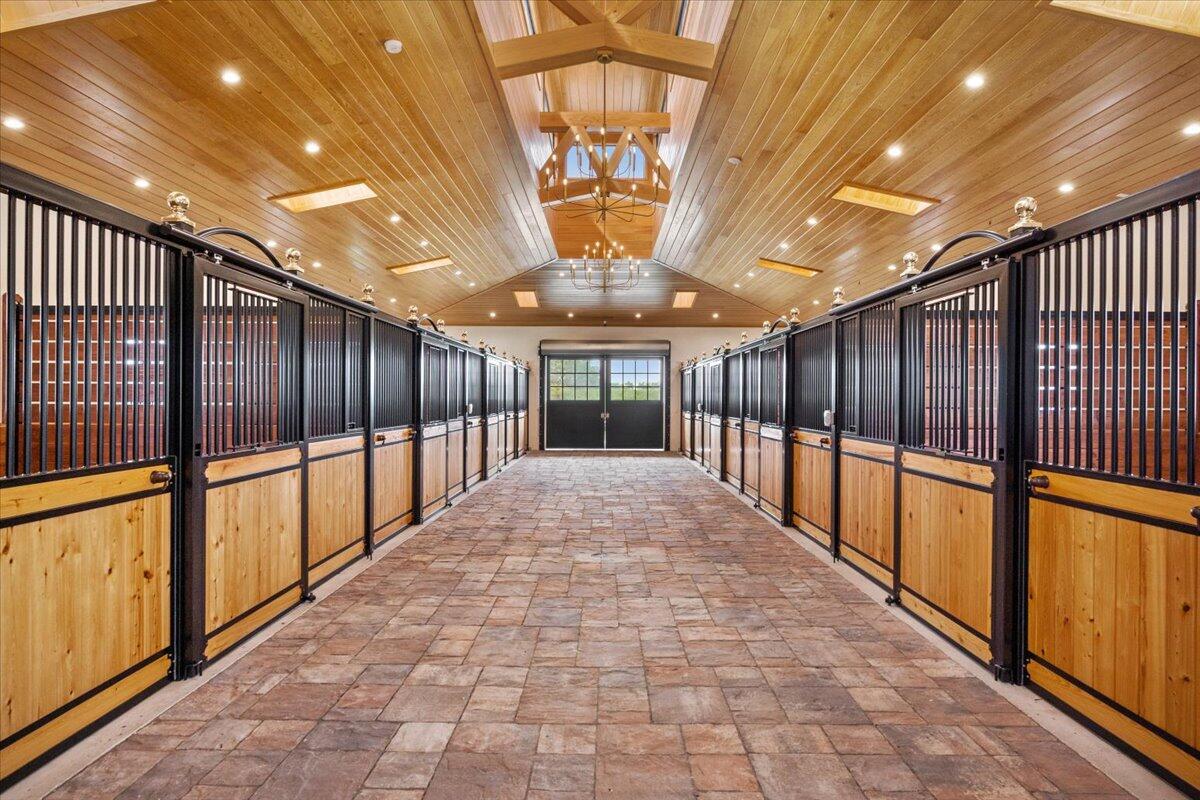 LTS 8A & 9A FARMS AT EQUESTRIAN CLUB REP - Residential