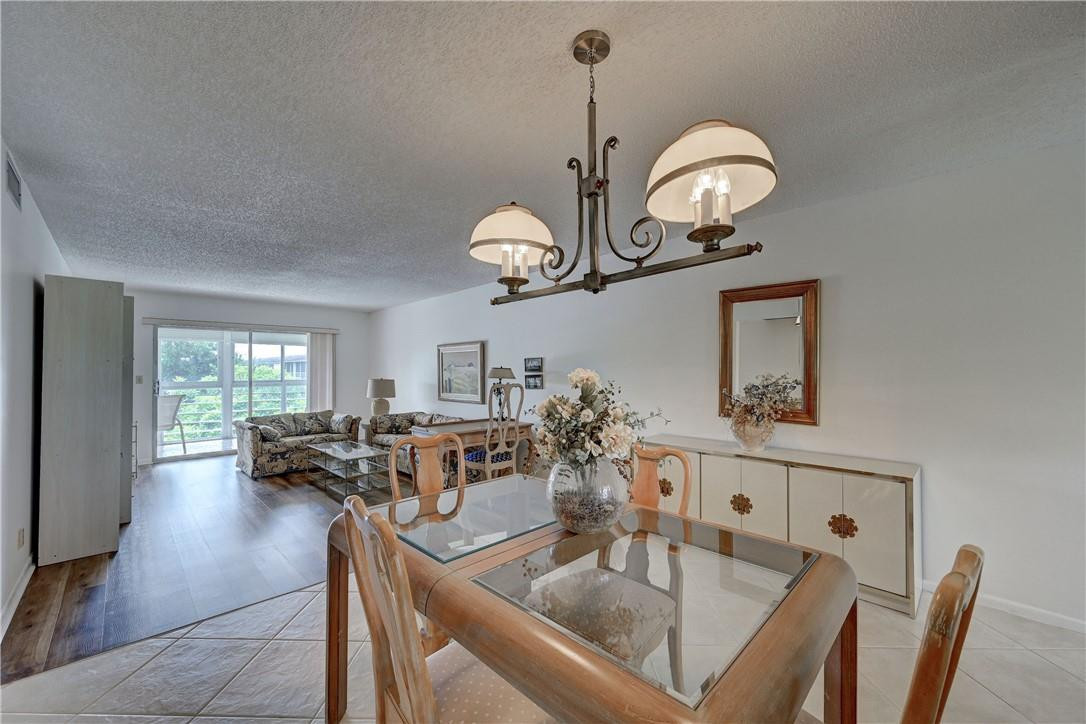 WYNMOOR COUNTRY CLUB - Residential