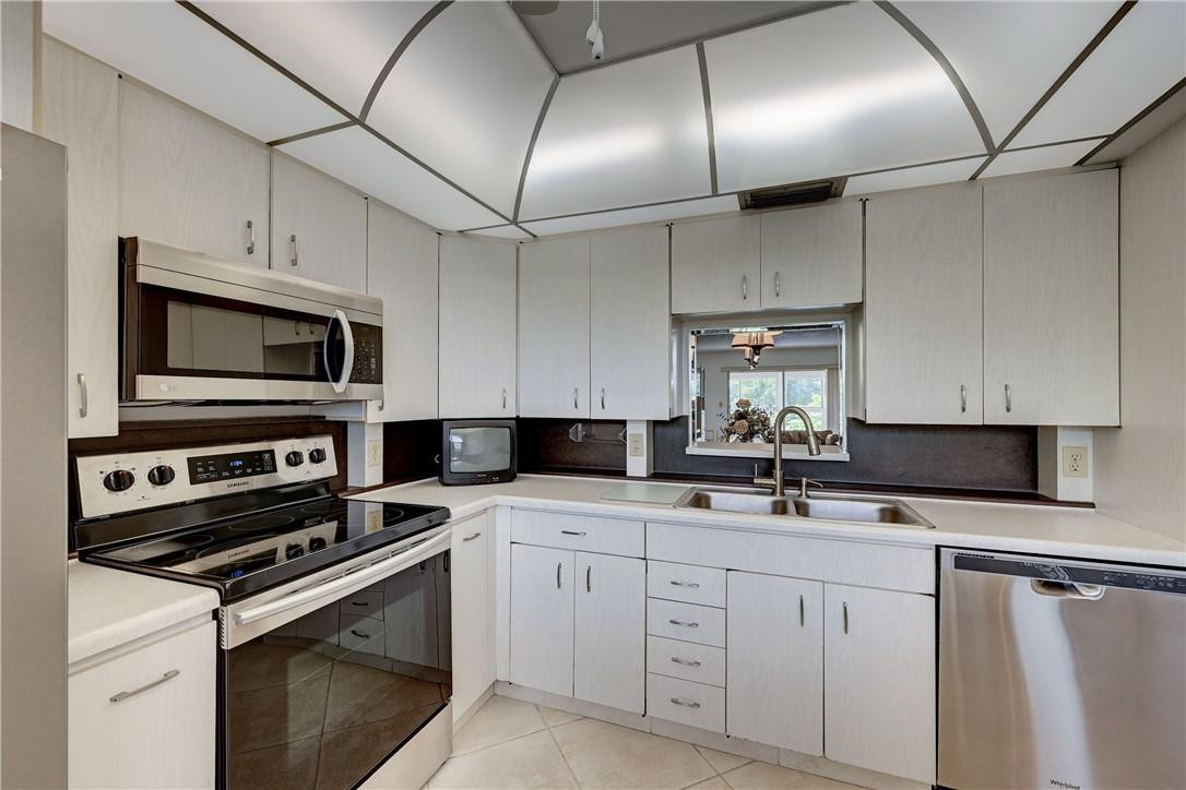 WYNMOOR COUNTRY CLUB - Residential
