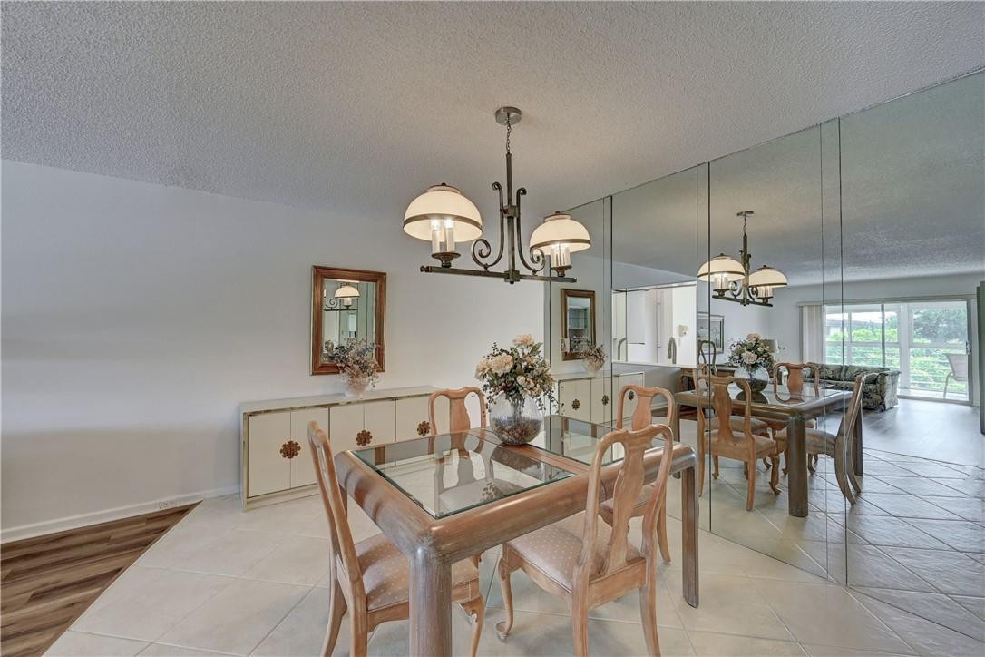 WYNMOOR COUNTRY CLUB - Residential