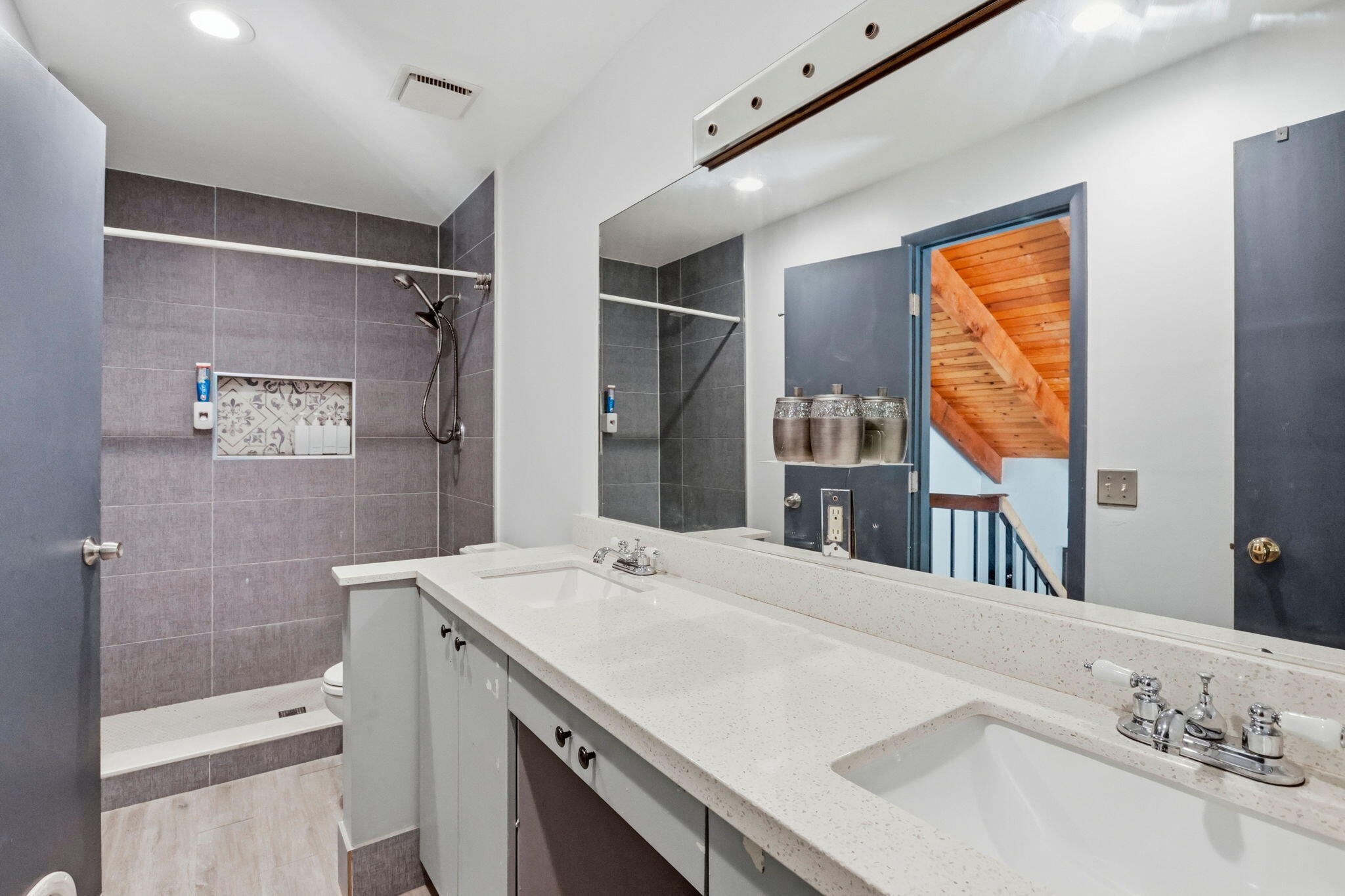 SOUTHRIDGE - Residential