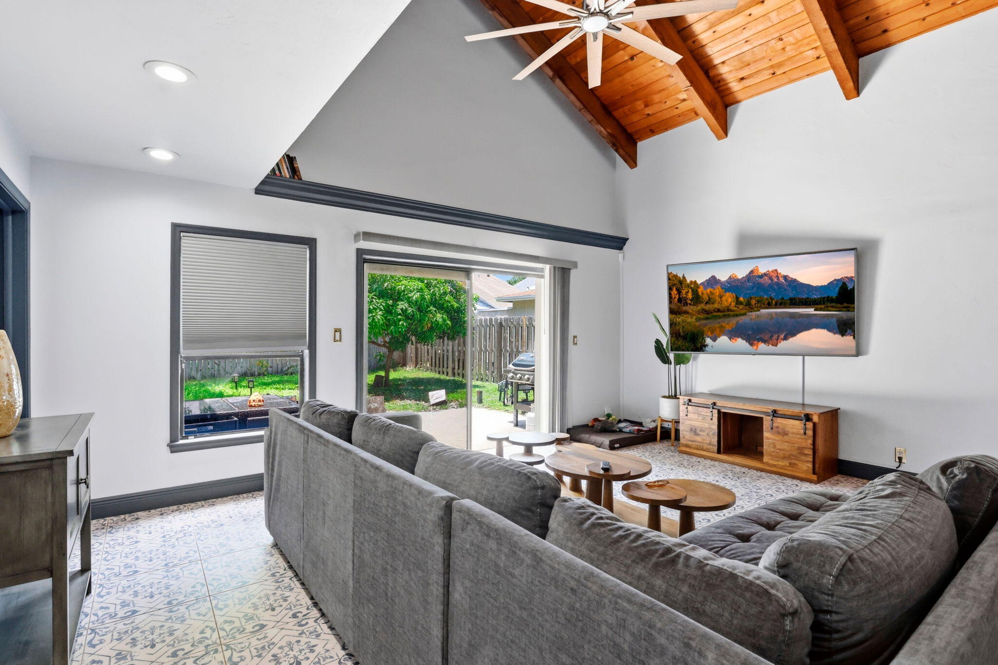 SOUTHRIDGE - Residential