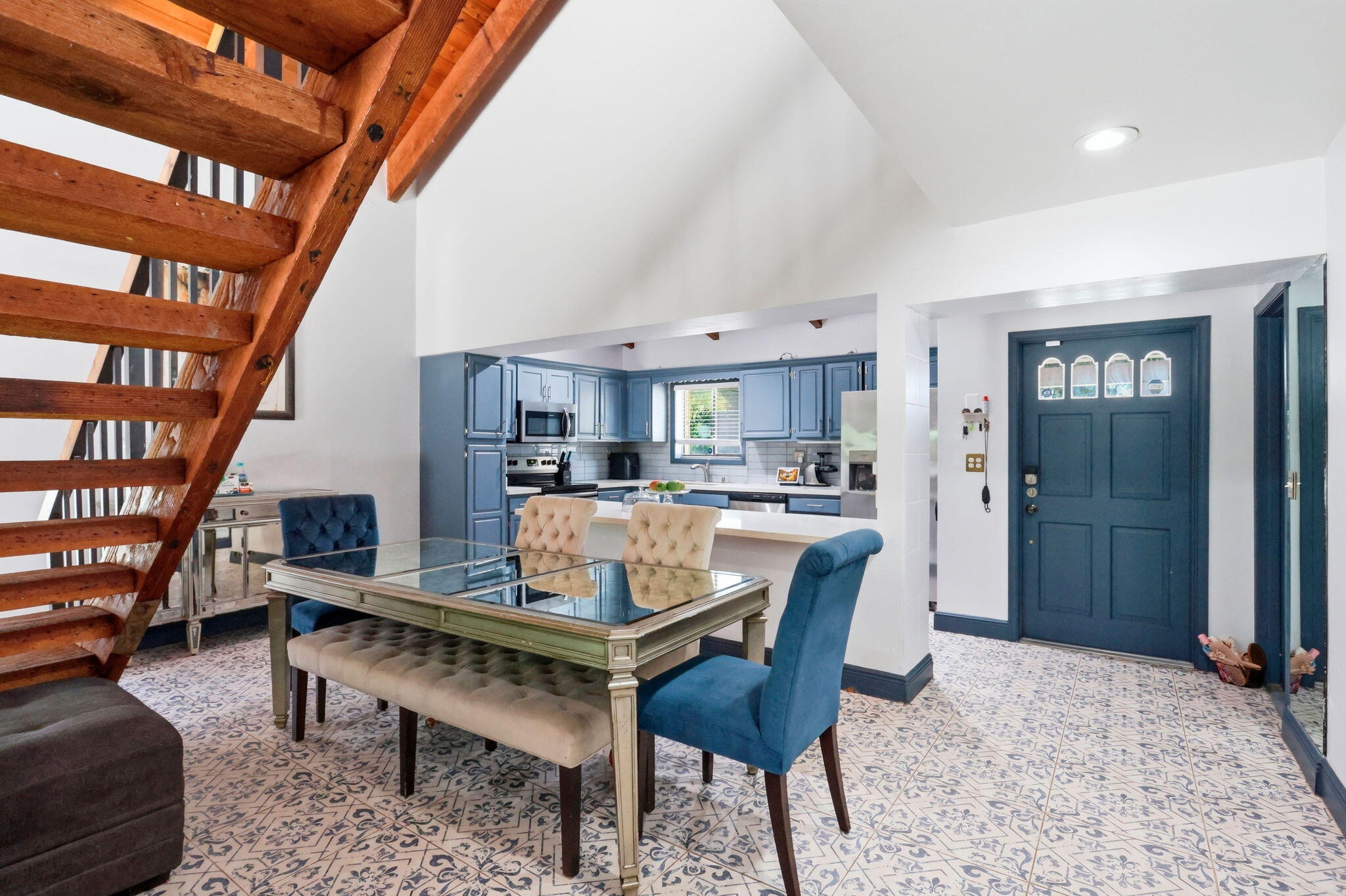 SOUTHRIDGE - Residential