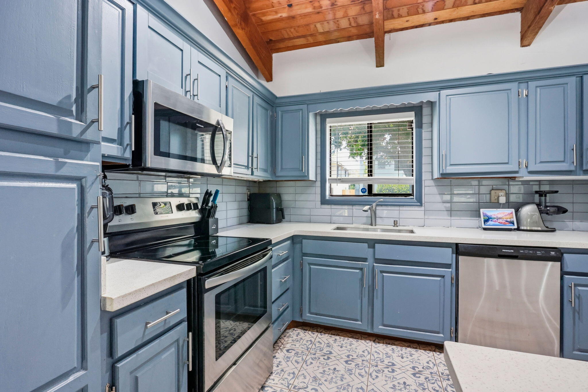 SOUTHRIDGE - Residential