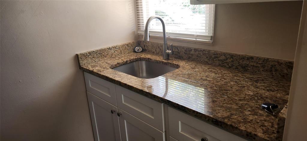 FT LAUDERDALE B-40 - Residential Lease