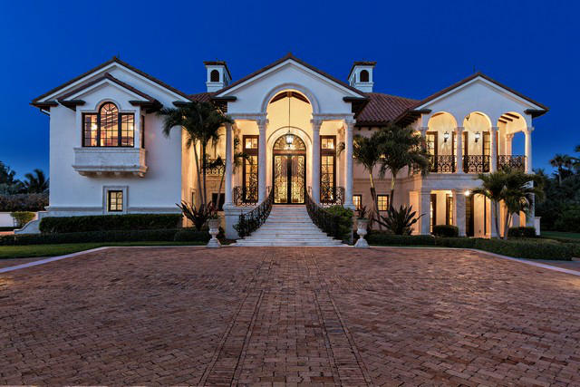 SAILFISH POINT - Residential