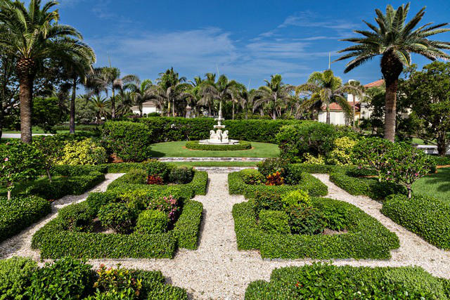SAILFISH POINT - Residential